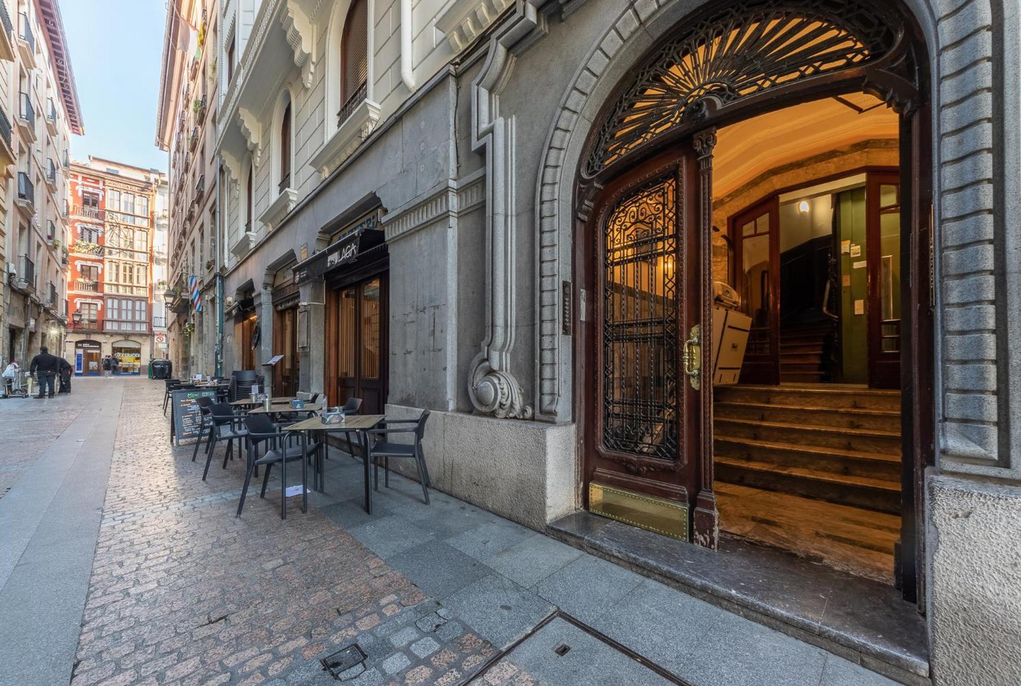 Apartamento En El Mismo Corazon Del Casco Viejo Bilbao Esterno foto